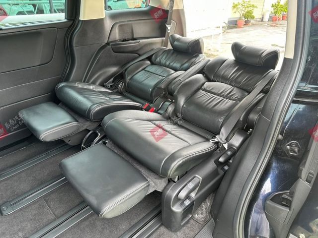 原鈑件! APEX七人座 雙電動滑門 10安 ACC 環景 自動停車 換檔撥片 車道偏移 盲點偵測  第13張相片