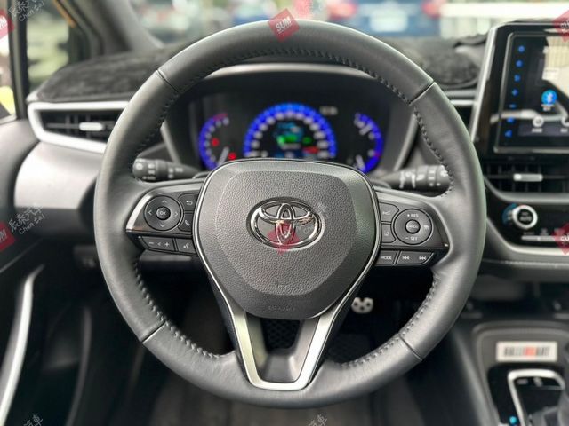 旗艦版 I-KEY HUD 盲點偵測 電動腰靠 倒車顯影 座椅通風 18吋鋁圈 電子手煞 AUTO HOLD  第8張相片