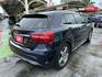 GLA180 運動版 18吋AMG鋁圈 自動停車 後座出風口 電動尾門 電子手煞 雙前電動椅 僅跑3.9萬  第4張縮圖