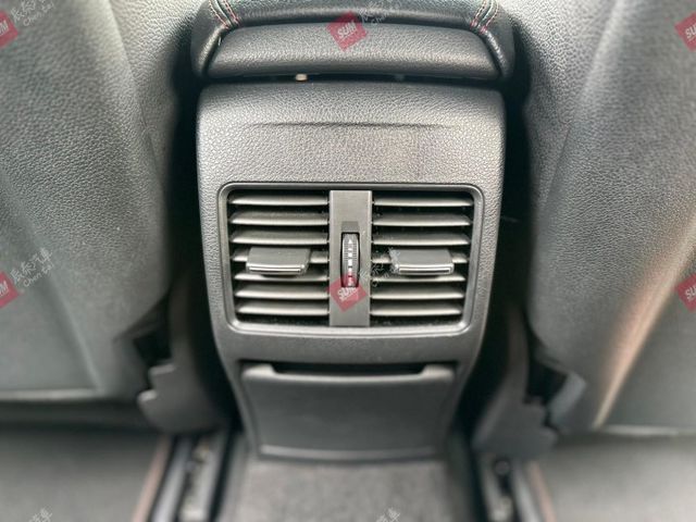 GLA180 運動版 18吋AMG鋁圈 自動停車 後座出風口 電動尾門 電子手煞 雙前電動椅 僅跑3.9萬  第11張相片