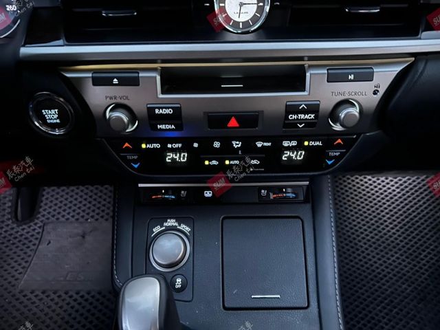 頂級版 天窗 ACC 車道偏移 記憶座椅 LED頭燈 導航 數位電視 後座遮陽簾 後出風口 原版件 實跑14萬  第10張相片