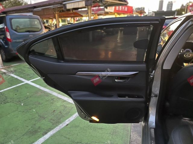 頂級版 天窗 ACC 車道偏移 記憶座椅 LED頭燈 導航 數位電視 後座遮陽簾 後出風口 原版件 實跑14萬  第17張相片