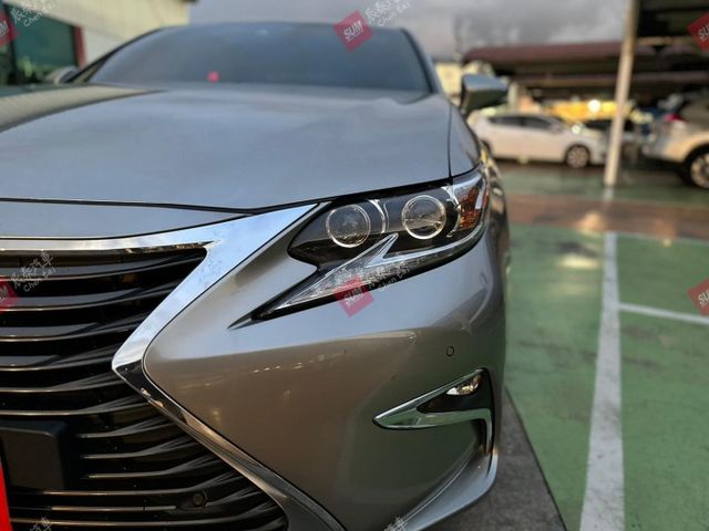 頂級版 天窗 ACC 車道偏移 記憶座椅 LED頭燈 導航 數位電視 後座遮陽簾 後出風口 原版件 實跑14萬  第19張相片