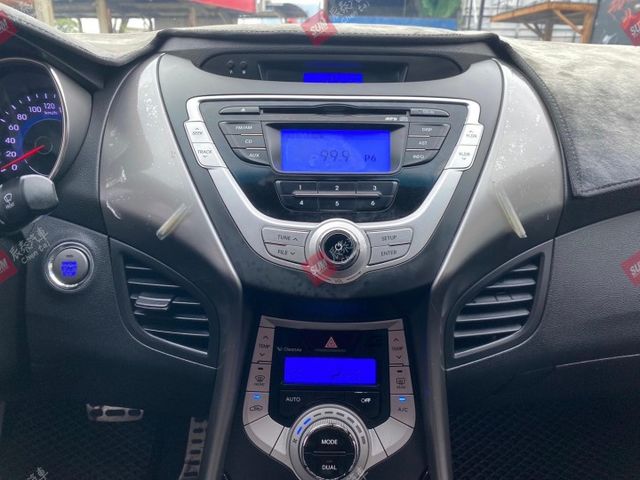 年輕人最愛 優質代步車 i-KEY 定速 恆溫 手自排 天窗 購車送安卓機  第9張相片