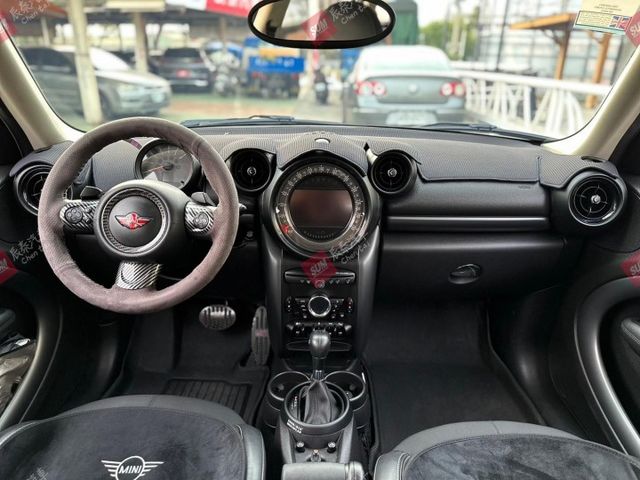 MINI COOPER S COUNTRYMAN 1.6T 英倫風 麂皮多功能方向盤 換檔撥片 恆溫 倒車顯影  第8張相片