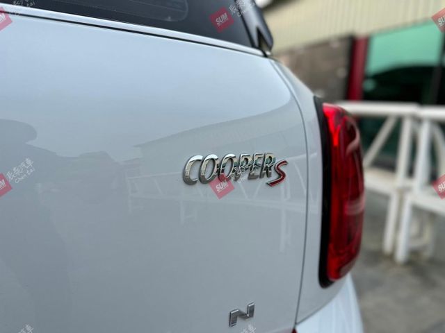 MINI COOPER S COUNTRYMAN 1.6T 英倫風 麂皮多功能方向盤 換檔撥片 恆溫 倒車顯影  第17張相片