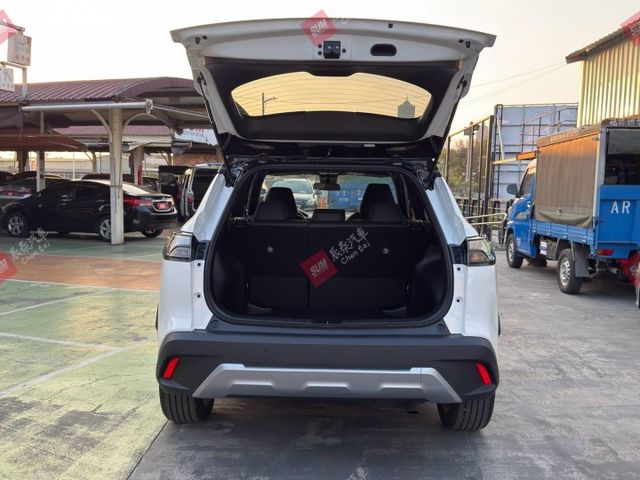 2024 GR SPORT版 盲點 環景 定速 跟車 斜坡輔助 車道維持 i-Key 黑白雙色  第18張相片