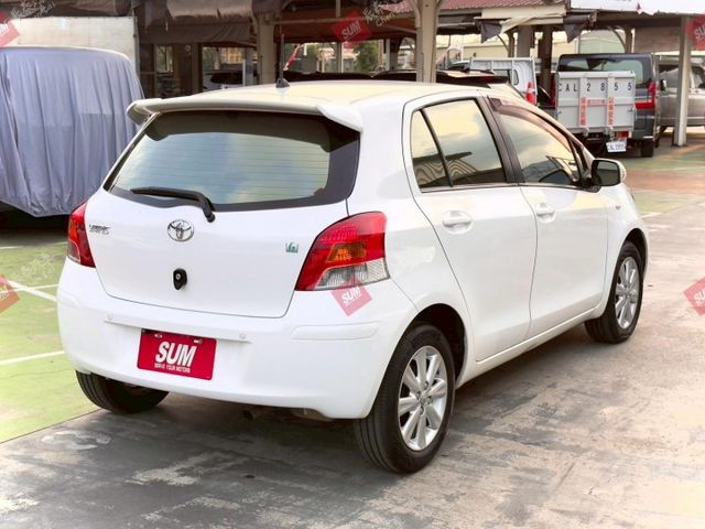 僅跑7.7萬! G版 恆溫 皮椅 影音 藍芽 霧燈 代步小車  第6張相片