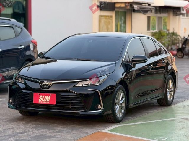 豪華版 鋁圈 恆溫 無限CARPLAY車機 ACC 車道維持輔助 ISOFIX 原版件  第1張相片
