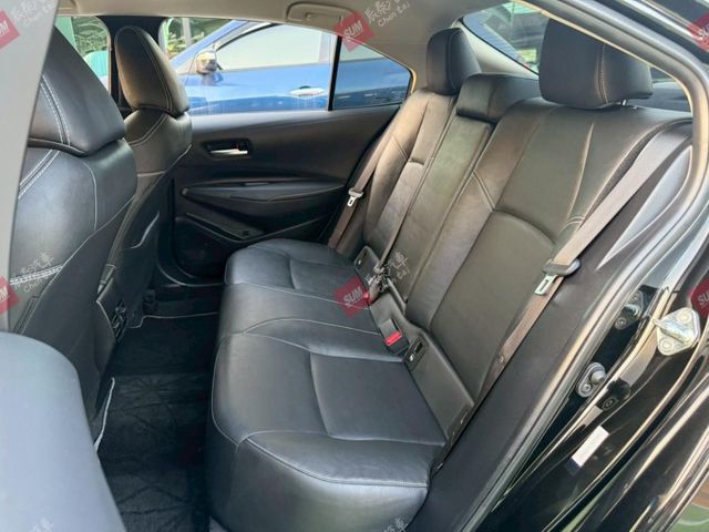豪華版 鋁圈 恆溫 無限CARPLAY車機 ACC 車道維持輔助 ISOFIX 原版件  第13張相片
