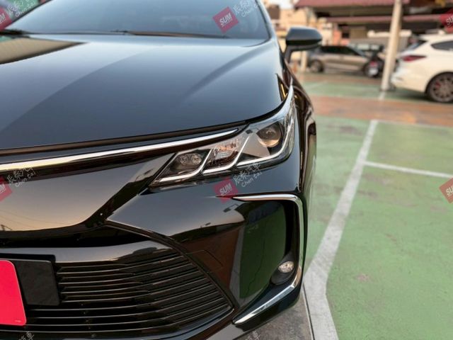 豪華版 鋁圈 恆溫 無限CARPLAY車機 ACC 車道維持輔助 ISOFIX 原版件  第18張相片