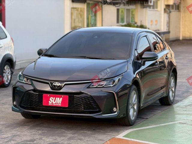 豪華版 ACC 倒車顯影 CARPLAY 鋁圈 I-KEY 後出風口 霧燈 原版件 僅跑1.3萬  第1張相片