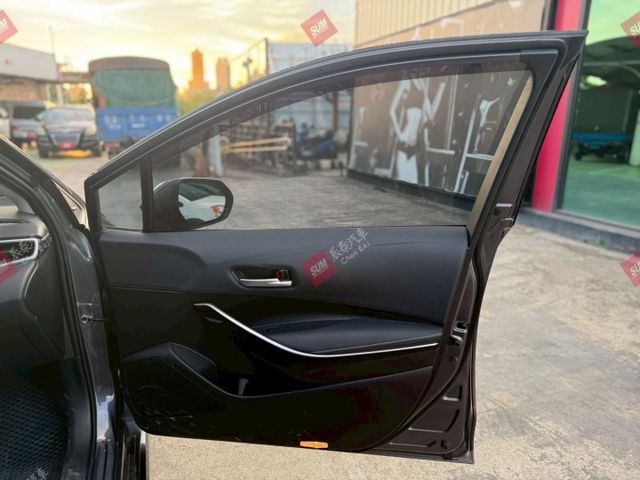 豪華版 ACC 倒車顯影 CARPLAY 鋁圈 I-KEY 後出風口 霧燈 原版件 僅跑1.3萬  第15張相片