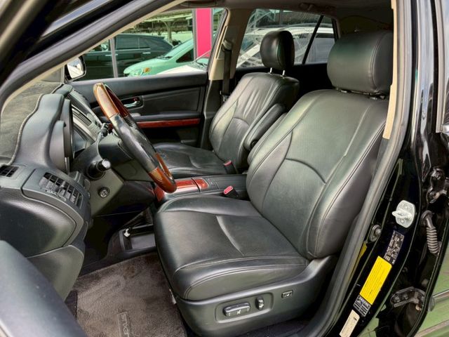 LIMITED edition 3.5 全景天窗 倒車顯影 導航 電尾門 記憶座椅 雙電動椅 後出風口 現車現況  第9張相片