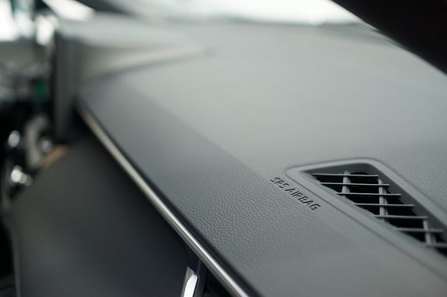 油電豪華版 可全額貸 全新領牌車未開封 僅跑3KM 原廠保固 保證全程托運到店 若無舊換新售價73.9萬  第15張相片