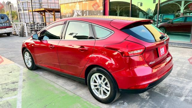 1.5T 汽油時尚 定速 馬丁頭 快撥 藍牙 LED頭燈 TCS 胎壓  第5張相片