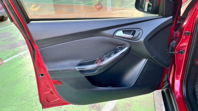 1.5T 汽油時尚 定速 馬丁頭 快撥 藍牙 LED頭燈 TCS 胎壓  第13張相片