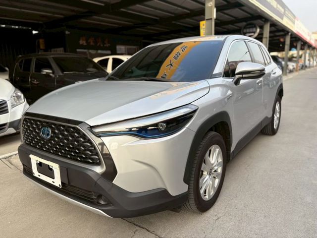 油電尊爵 LED日行燈 盲點偵測 ACC I-KEY 僅跑4.5萬  第1張相片