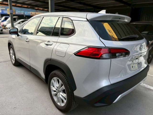 油電尊爵 LED日行燈 盲點偵測 ACC I-KEY 僅跑4.5萬  第5張相片