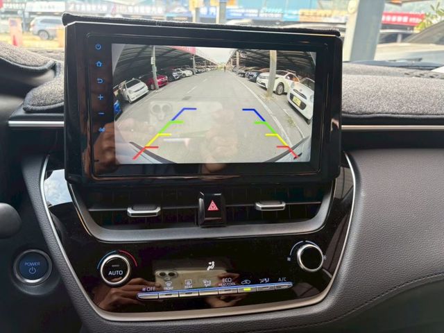 油電尊爵 LED日行燈 盲點偵測 ACC I-KEY 僅跑4.5萬  第7張相片