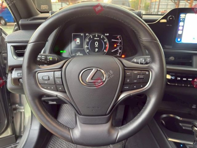 菁英PLUS特仕版 新車價163.1萬 環景 18吋鋁圈 盲點偵測 CARPLAY 抬頭顯示  第8張相片