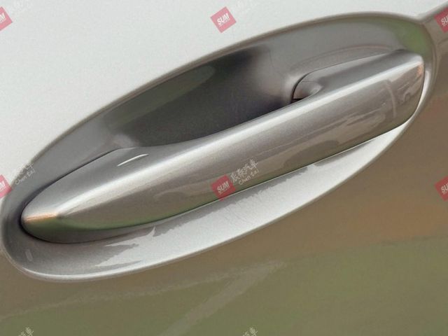 菁英PLUS特仕版 新車價163.1萬 環景 18吋鋁圈 盲點偵測 CARPLAY 抬頭顯示  第18張相片