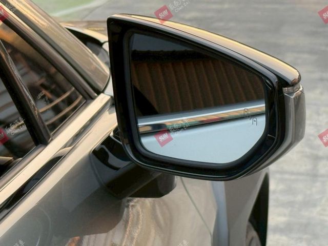 菁英PLUS特仕版 新車價163.1萬 環景 18吋鋁圈 盲點偵測 CARPLAY 抬頭顯示  第19張相片