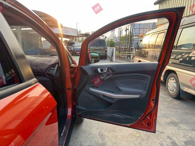 超低里程!僅跑7萬!!! 優質代步車 鋁圈 皮椅 自手排  第15張相片