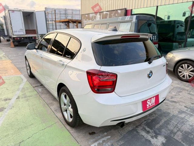 116i sport 定速 原版件 16吋鋁圈 後座出風口 僅跑5.4萬 里程保證  第6張相片