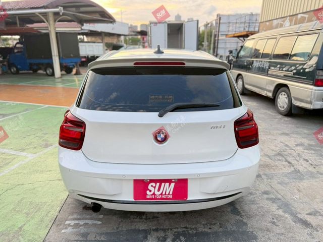 116i sport 定速 原版件 16吋鋁圈 後座出風口 僅跑5.4萬 里程保證  第5張相片