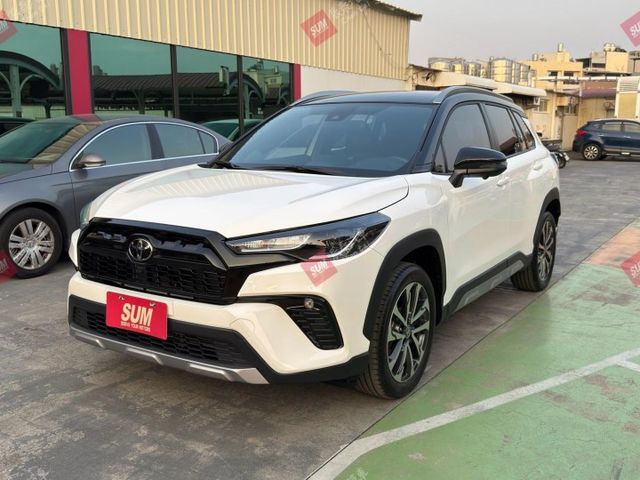 2024 GR SPORT版 盲點 環景 定速 跟車 斜坡輔助 車道維持 i-Key 黑白雙色  第1張相片