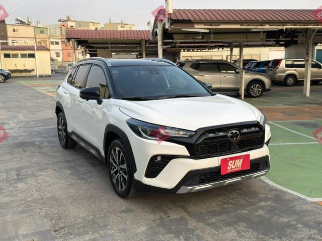 2024 GR SPORT版 盲點 環景 定速 跟車 斜坡輔助 車道維持 i-Key 黑白雙色  第3張相片
