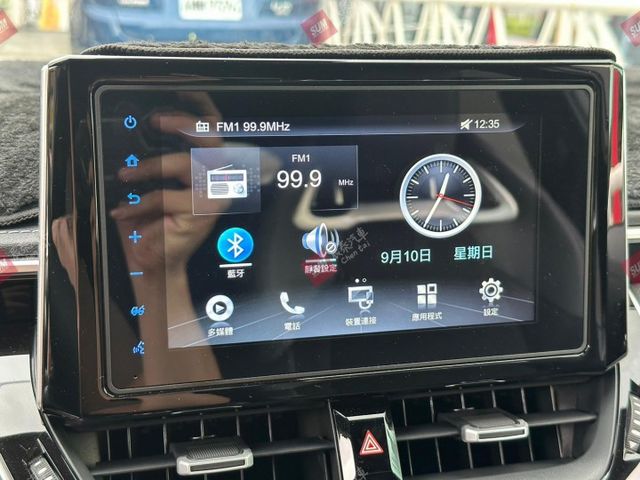 旗艦版 I-KEY HUD 盲點偵測 電動腰靠 倒車顯影 座椅通風 18吋鋁圈 電子手煞 AUTO HOLD  第9張相片