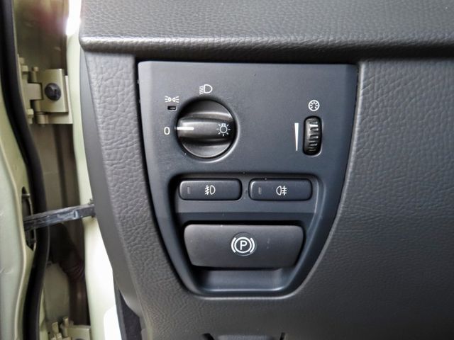 2.4VOLVO XC90 柴油 第三排座椅 7人座 實跑14萬多里程 安全氣囊 電動座椅 鋁圈  第14張相片