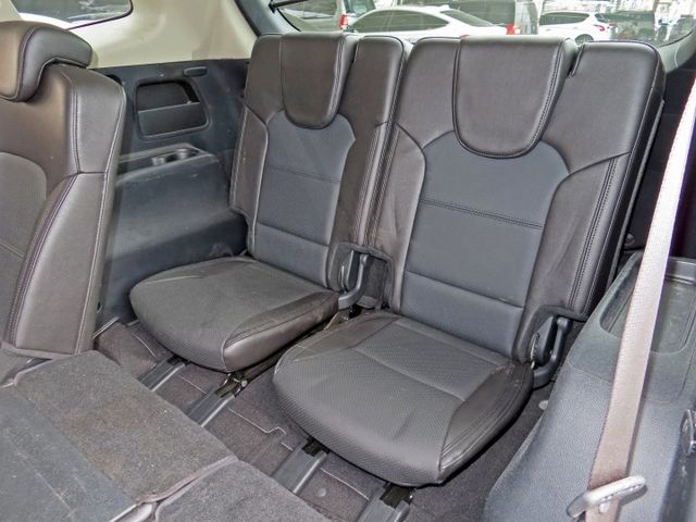 一手車 1.7運動型休旅車 跑7萬多/8安/5+2人座/第三排座椅/TCS/定速系統/ABS/導航/倒車顯影  第9張相片