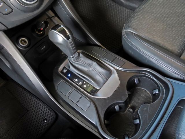 2.2貴族版 跑13萬多里程/7安/定速系統/ABS/電動座椅/導航/倒車顯影/斜坡緩降/TCS  第12張相片