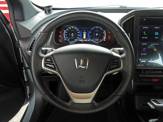 1.8 Neo環景勁化版/6安/車頂行李架/環景系統/電尾門/僅跑1萬多里程/方向盤換檔撥片/I-KEY/LED頭燈  第10張相片