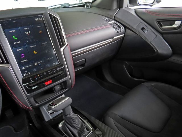 1.8 Neo環景勁化版/6安/車頂行李架/環景系統/電尾門/僅跑1萬多里程/方向盤換檔撥片/I-KEY/LED頭燈  第11張相片