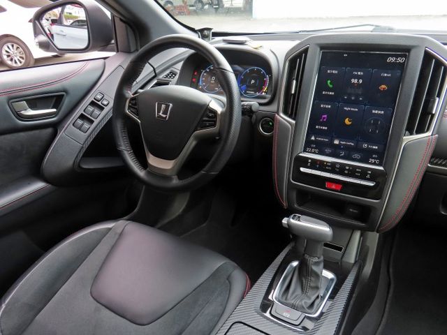 1.8 Neo環景勁化版/6安/車頂行李架/環景系統/電尾門/僅跑1萬多里程/方向盤換檔撥片/I-KEY/LED頭燈  第16張相片