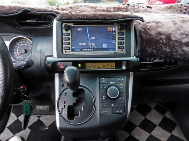 一手車 2.0 第三排座椅 7人座/實跑21萬多里程/雙安/定速系統/ABS/導航/倒車顯影/電動後視鏡  第16張相片