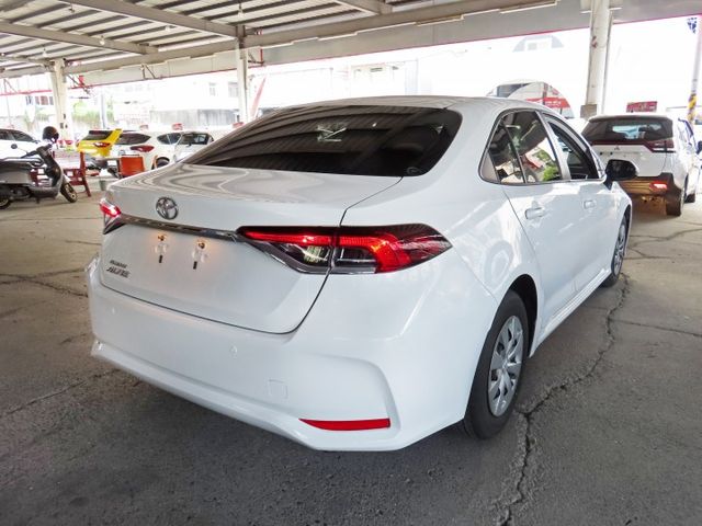 1.8經典版/跑4萬多里程/ACC跟車/循跡防滑/9安/車道偏移/定速系統/ABS/循跡防滑/可貸款分期  第2張相片