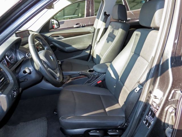 BMW X1 sDrive18i/安全氣囊/跑17萬多里程/車頂行李架/導航/倒車顯影  第7張相片
