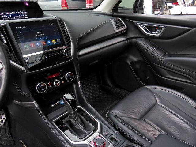2.0佛瑞斯特/四輪傳動/跑8萬多里程/環景/ACC跟車/7安/天窗/I-KEY/定速系統/循跡防滑/後視鏡盲點  第11張相片
