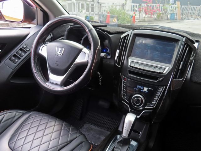 U6 TURBO 1.8經典版/實跑10多萬里程/雙安/ABS/車頂行李架/天窗/ISOFIX/循跡防滑  第16張相片