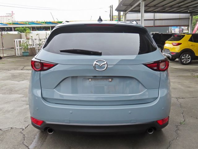 CX-5旗艦版/BOSE音響/ACC跟車/6安/車道偏移/定速/I-KEY/循跡防滑/導航/倒車顯影/電動尾門  第4張相片