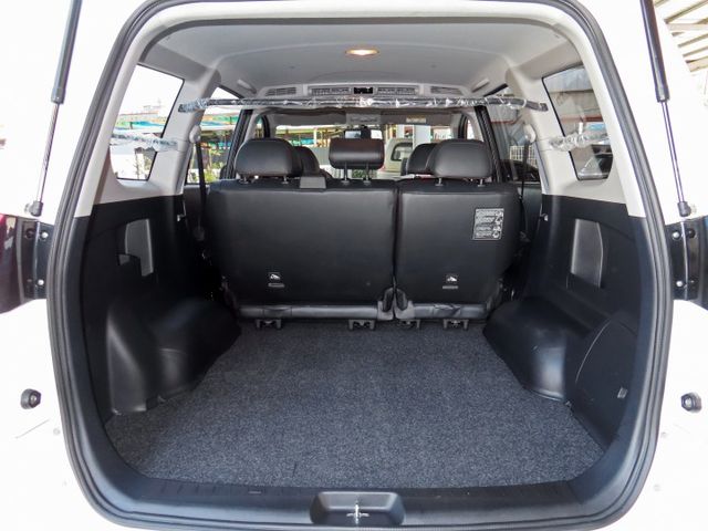 2.4 商用廂式休旅車 小客貨車/實跑4萬多里程/雙安/後視鏡倒車顯影/定速系統/後座分離傾倒/ISOFIX  第19張相片