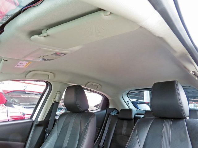 日系進口車 馬2 頂級版1.5/實跑5.8萬多里程/I-KEY/倒車顯影/安全氣囊/TCS/導航/16吋鋁圈/可貸款  第18張相片