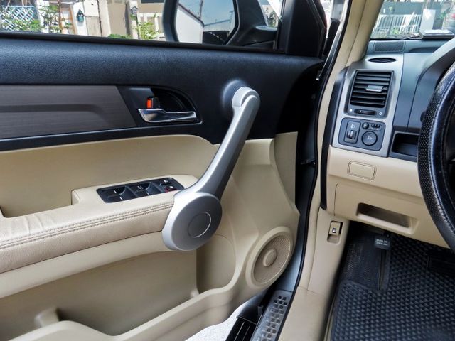 2.0休旅車 CR-V SX版 實跑17.9萬多里程/安全氣囊/左右分區空調/ABS/皮椅/方向盤快控鍵  第9張相片