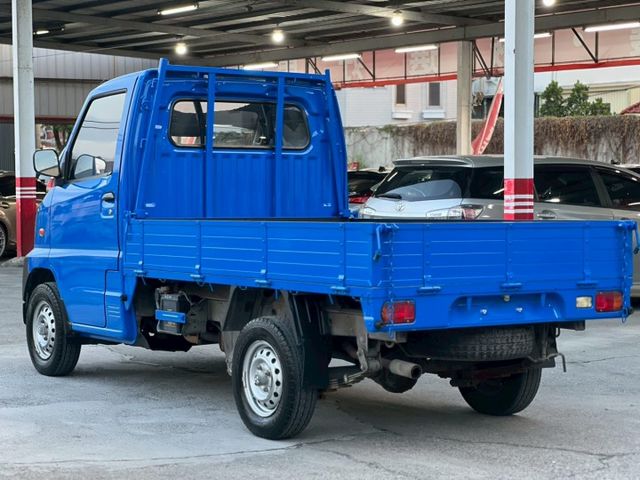低里程的小貨車 可遇不可求 歡迎預約賞車 車真的很美 真心不騙!  第6張相片