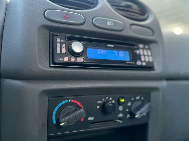 低里程的小貨車 可遇不可求 歡迎預約賞車 車真的很美 真心不騙!  第12張相片